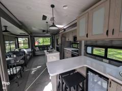 2024 Forest River Salem Villa 40 RLB, $ 50,000