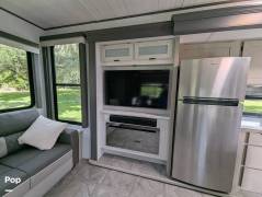 2024 Forest River Salem Villa 40 RLB, $ 50,000