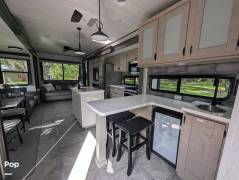 2024 Forest River Salem Villa 40 RLB, $ 50,000