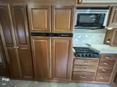2013 Winnebago Adventurer 37F, $ 72,225