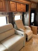 2013 Winnebago Adventurer 37F, $ 72,225