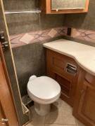 2013 Winnebago Adventurer 37F, $ 72,225