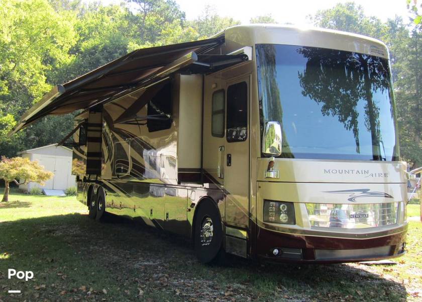 2015 Newmar Mountain Aire 4568, $ 219,000