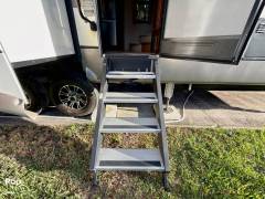 2017 Keystone Montana 3721RL, $ 43,450