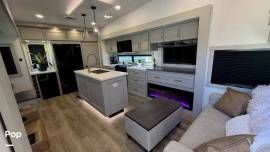 2025 Brinkley Z 3300, $ 83,400