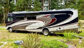 2013 Thor Motor Coach Challenger 37DT, $ 55,600