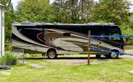 2013 Thor Motor Coach Challenger 37DT, $ 55,600