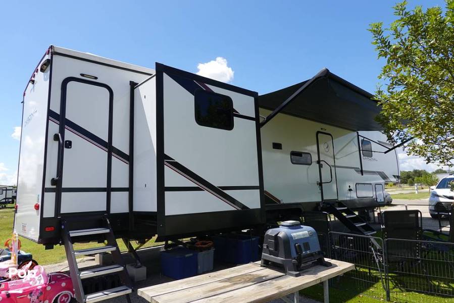 2024 Forest River Cardinal 41DS, $ 59,500