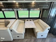2020 Fleetwood Bounder 35K, $ 87,000