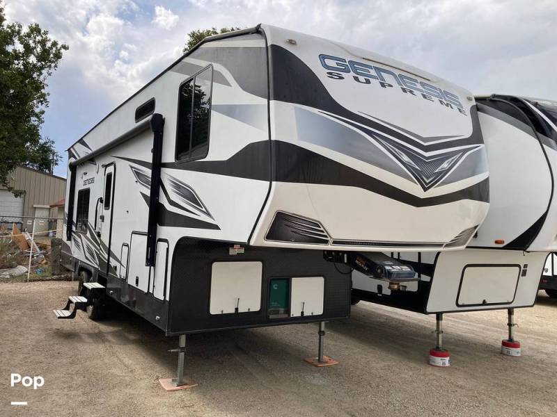 2023 Genesis Supreme 30GS, $ 71,000