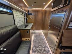 2014 EarthRoamer XV-LTS 133, $ 330,000