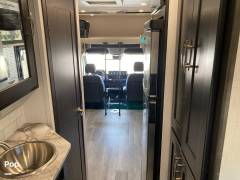 2025 Dynamax Isata 3 24RW, $ 143,650