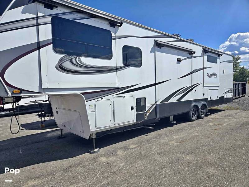 2021 Grand Design Solitude 380FL-R, $ 65,000