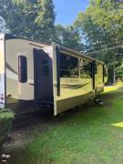 2019 Keystone Cougar 368MBI, $ 32,000