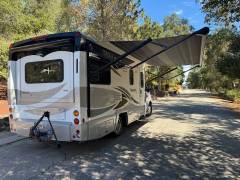 2011 Itasca Navion IQ 24G, $ 60,000