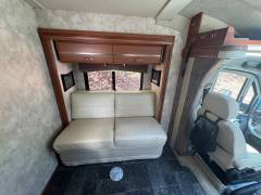 2011 Itasca Navion IQ 24G, $ 60,000
