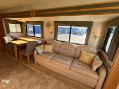 2002 Newmar Dutch Star 3852, $ 53,400