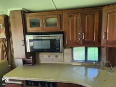 2008 Winnebago Tour 40TD, $ 80,000