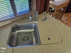 2008 Winnebago Tour 40TD, $ 80,000