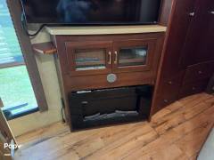 2008 Winnebago Tour 40TD, $ 80,000