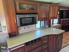 2008 Winnebago Tour 40TD, $ 80,000