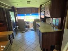 2008 Winnebago Tour 40TD, $ 80,000