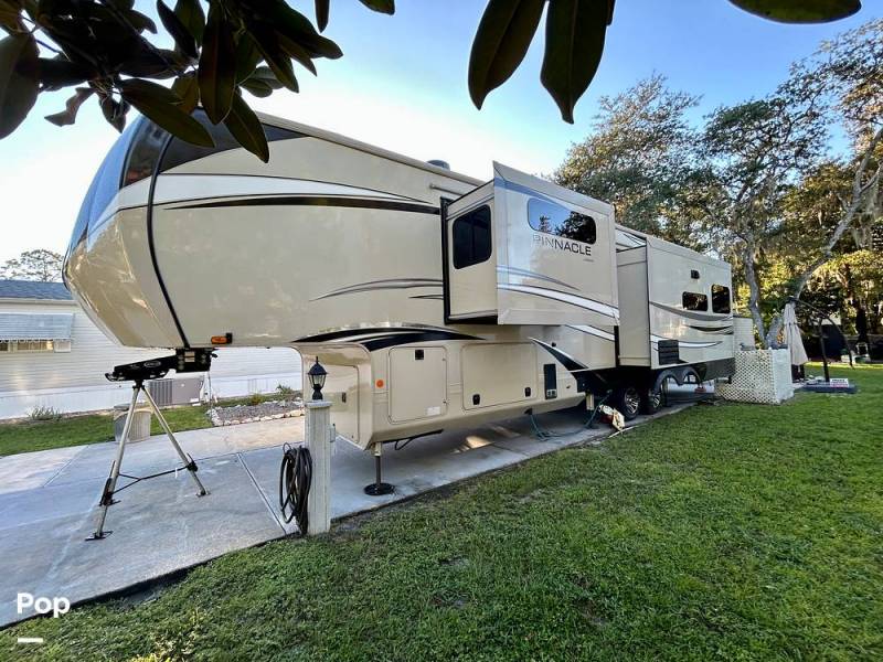 2023 Jayco Pinnacle 36FBTS, $ 66,700