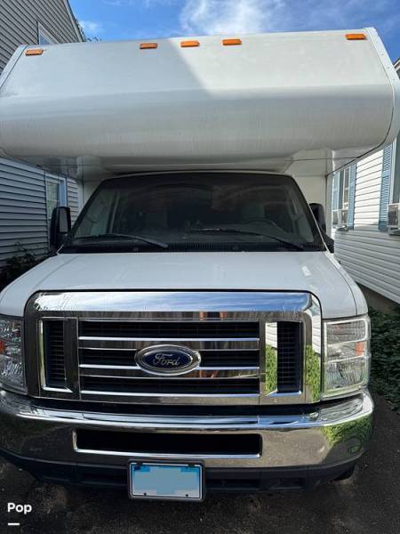 2020 Winnebago Minnie Winnie 325AR, $ 24,900