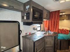 2020 Winnebago Minnie Winnie 325AR, $ 24,900