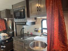 2020 Winnebago Minnie Winnie 325AR, $ 24,900