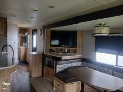 2019 Coachmen Freedom Express 293RLDSLE, $ 23,000
