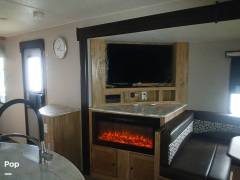 2019 Coachmen Freedom Express 293RLDSLE, $ 23,000