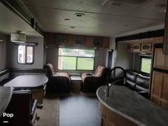 2019 Coachmen Freedom Express 293RLDSLE, $ 23,000