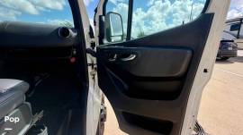 2025 Grech RV Strada-Ion Tour, $ 199,995