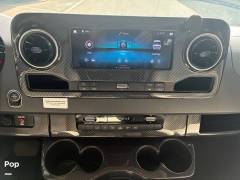 2021 Winnebago Navion 24D, $ 99,900