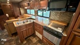 2014 Fleetwood Bounder Classic 34M, $ 43,350