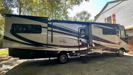 2014 Fleetwood Bounder Classic 34M, $ 43,350