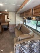 2017 Winnebago Sunstar LX 35F, $ 63,000
