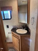 2017 Winnebago Sunstar LX 35F, $ 63,000