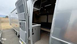 2025 Airstream Globetrotter 30RB, $ 155,000