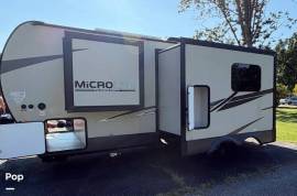 2022 Forest River Flagstaff Micro Lite 25FBLS, $ 24,995