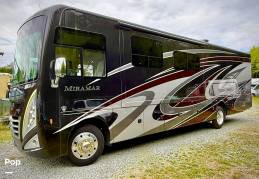 2022 Thor Motor Coach Miramar 35.2, $ 119,900
