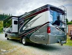 2022 Thor Motor Coach Miramar 35.2, $ 119,900