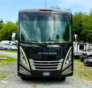 2022 Thor Motor Coach Miramar 35.2, $ 119,900