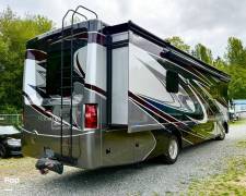 2022 Thor Motor Coach Miramar 35.2, $ 119,900