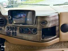 2022 Thor Motor Coach Miramar 35.2, $ 119,900
