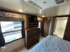 2015 Keystone Fuzion Chrome 403, $ 50,000