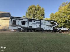 2023 Grand Design Momentum 410TH, $ 88,900