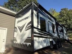 2023 Grand Design Momentum 410TH, $ 88,900