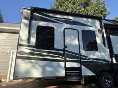 2023 Grand Design Momentum 410TH, $ 88,900